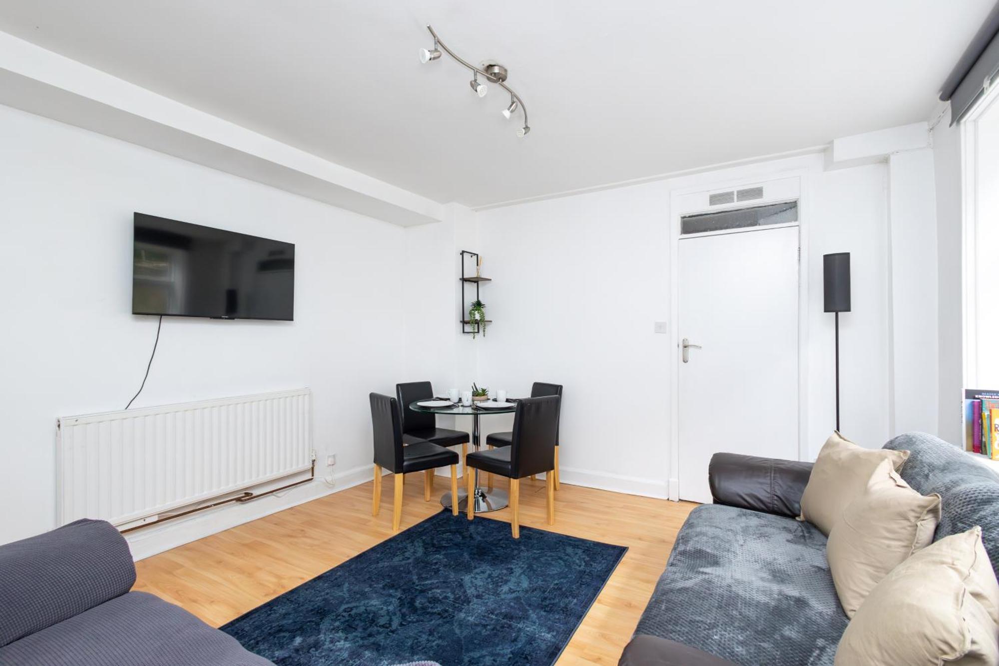 Spacious 3 Bedroom Ground Floor Apartment - 10 Mins From City Centre Leeds  Luaran gambar